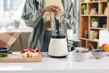 4 Reasons Why Microwave Ovens and Hand Blenders Are Essential Kitchen Upgrades