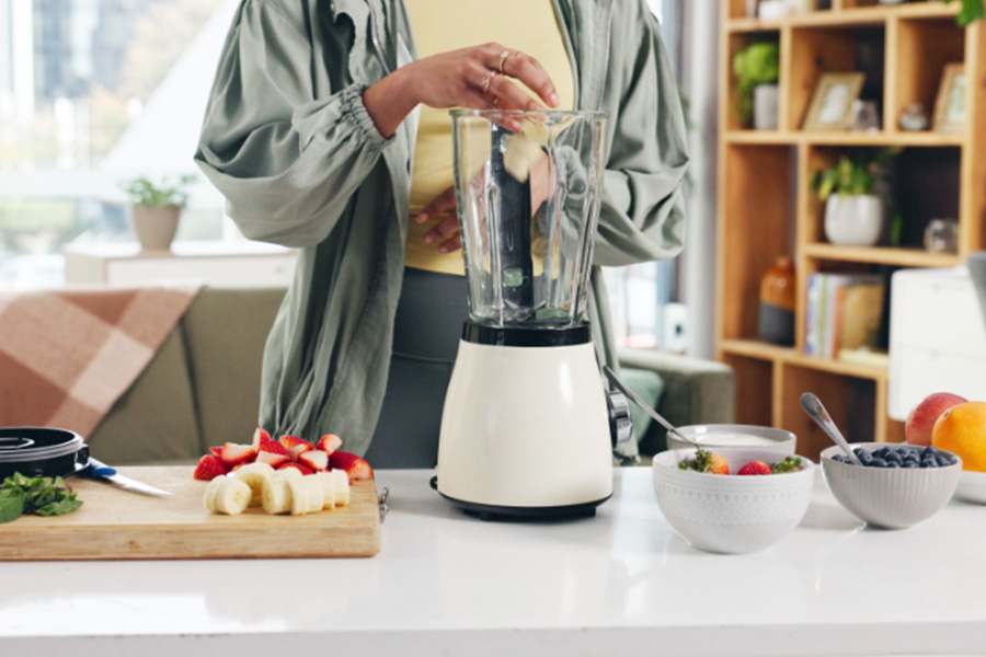 4 Reasons Why Microwave Ovens and Hand Blenders Are Essential Kitchen Upgrades