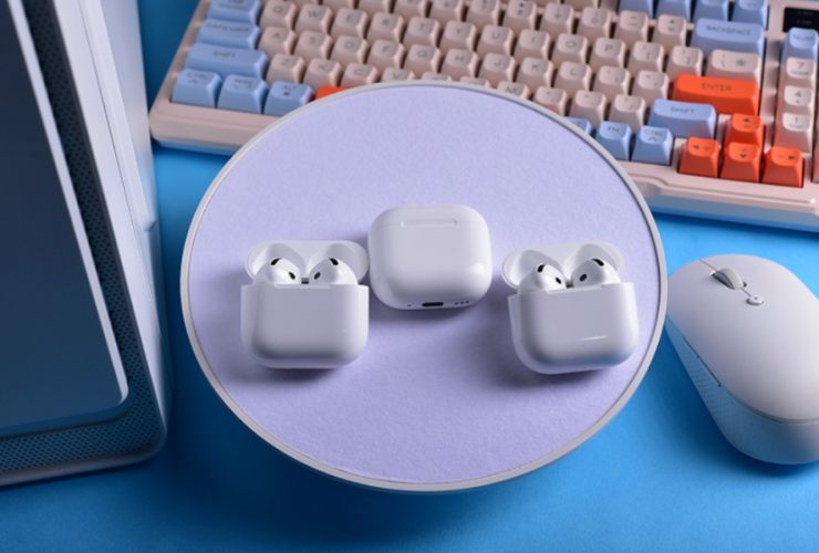 Best Accessories to Pair with Your iPhone and iPad